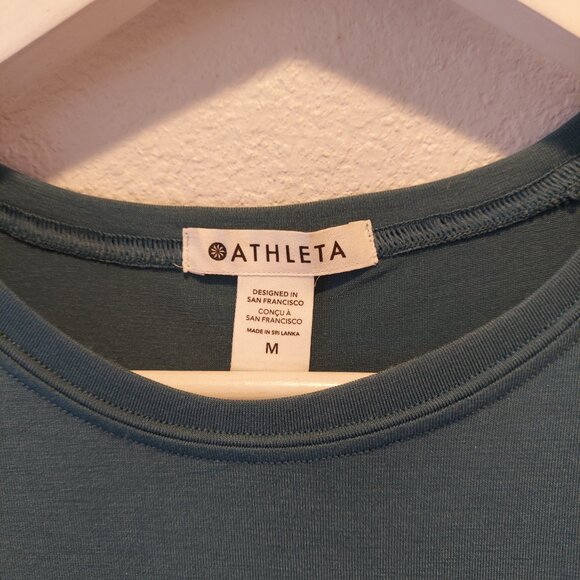 Athleta Swing Forward Tank Sleeveless Size M - Picture 3 of 5